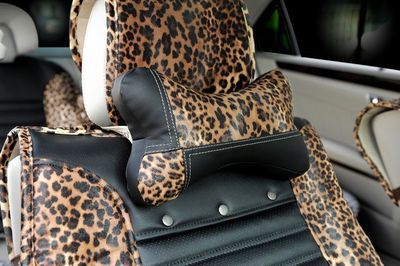 專業(yè)品質(zhì)，舒適駕乘 探索皮革汽車頭枕/頸枕的魅力與選購(gòu)指南